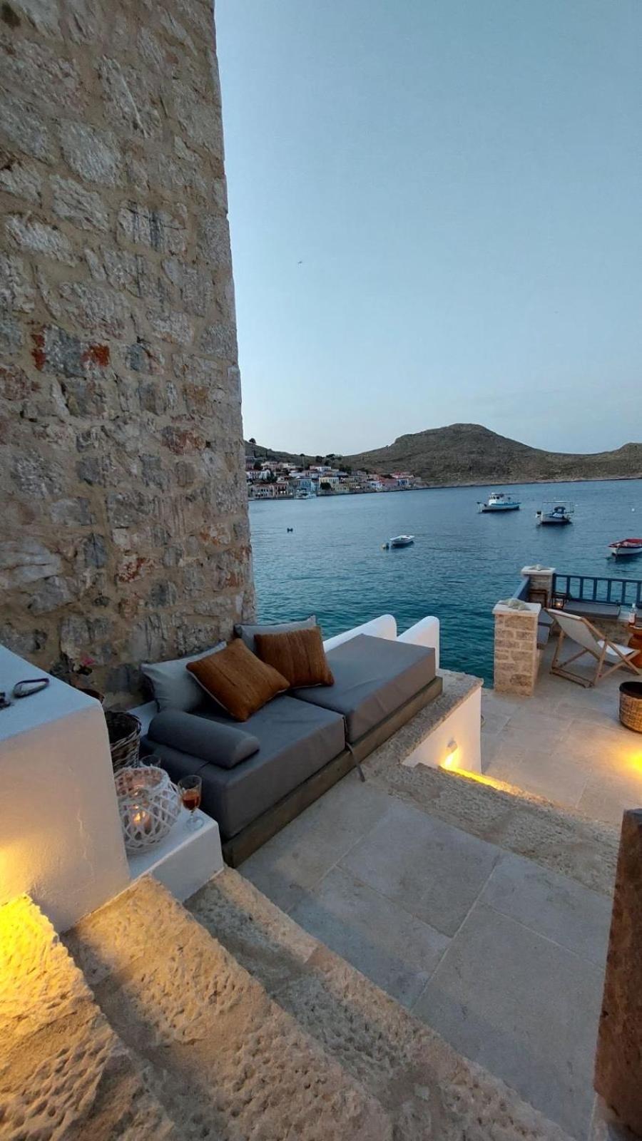 Halki Sea Breeze - A Waterfront Villa Exterior foto